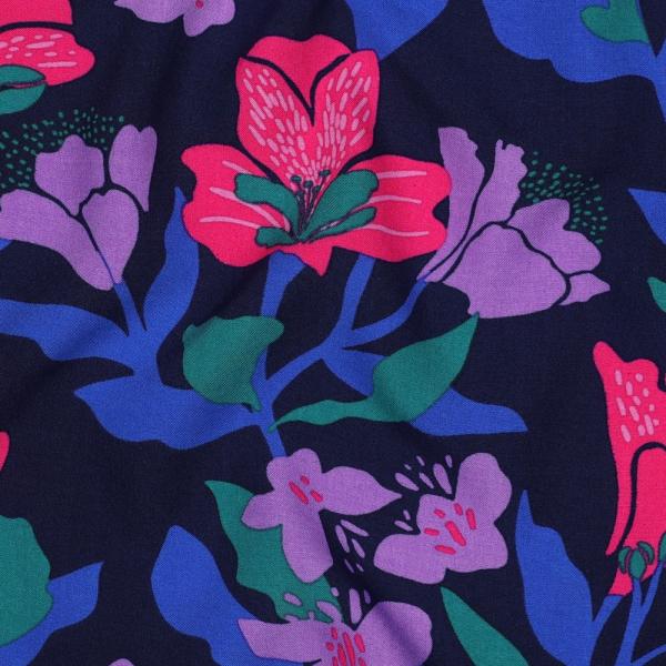 Viskose "Amira Floral" von Nerida Hansen in Navy